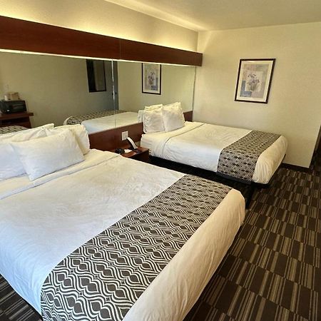 Microtel Inn And Suites By Wyndham Miami Ok Экстерьер фото
