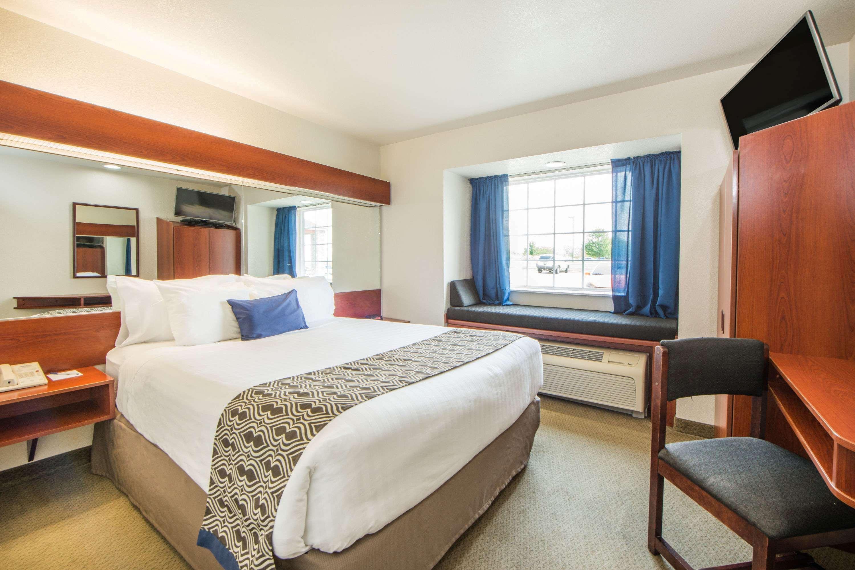 Microtel Inn And Suites By Wyndham Miami Ok Экстерьер фото