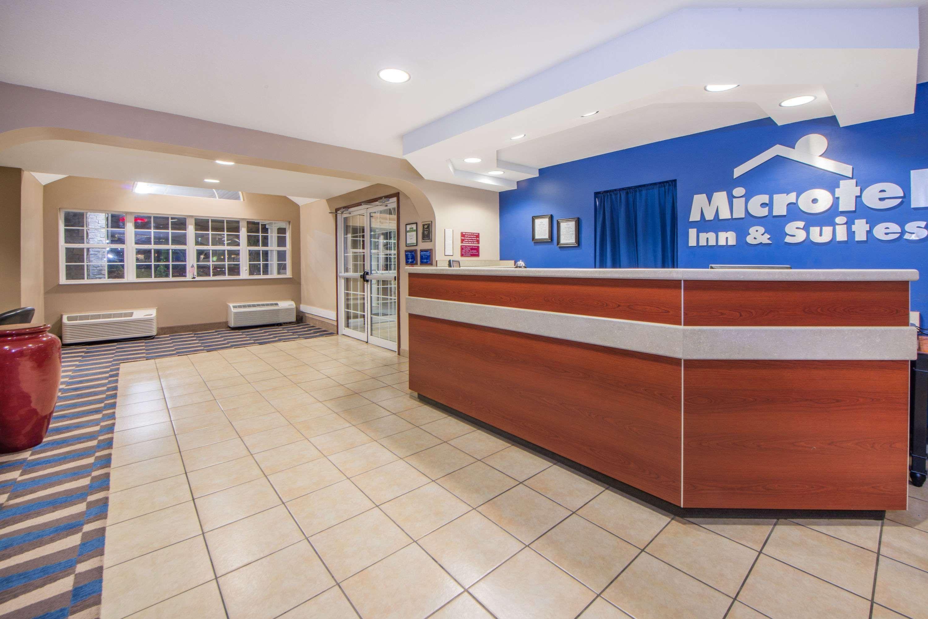 Microtel Inn And Suites By Wyndham Miami Ok Экстерьер фото