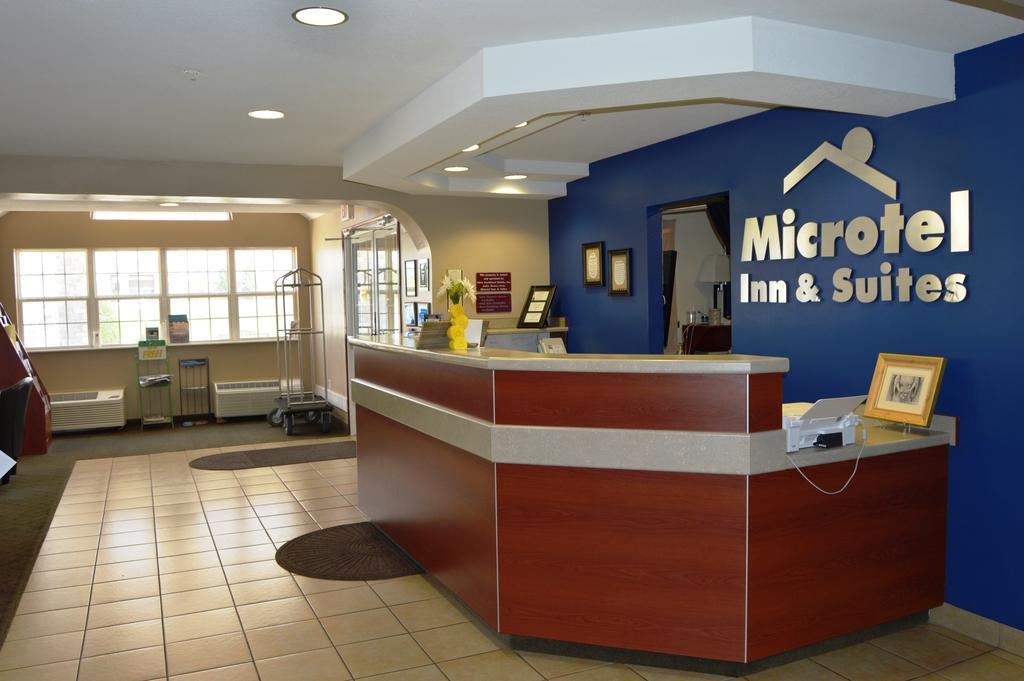 Microtel Inn And Suites By Wyndham Miami Ok Экстерьер фото